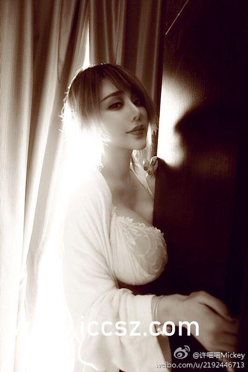 在线观看的吉泽,揭秘虚拟偶像的崛起与影响  第2张